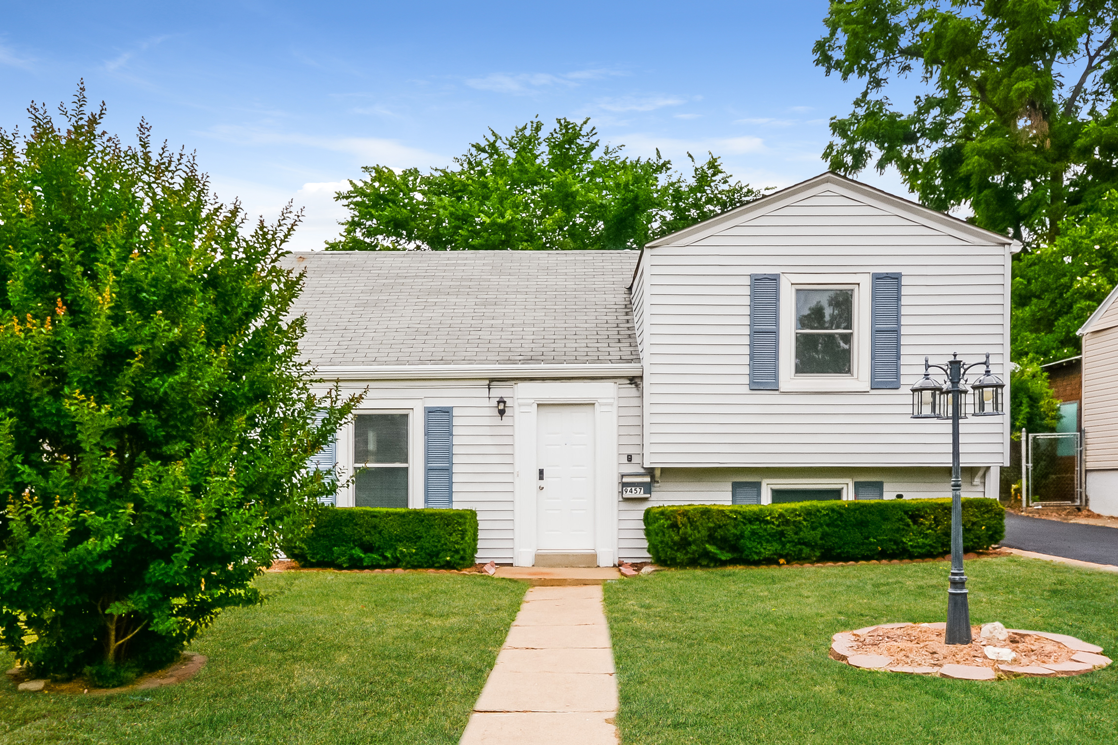 9457 HAROLD DR St. Louis, MO 63134